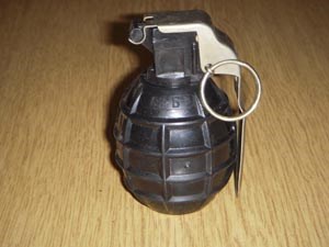Slika ///rucna_bomba.jpg